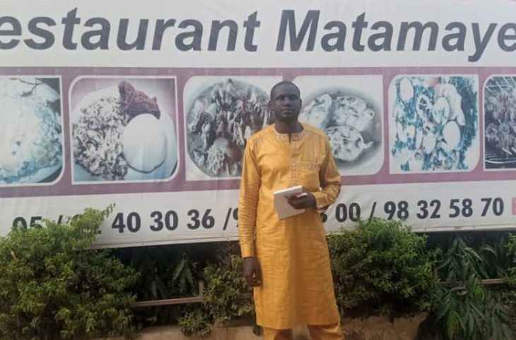 Portrait du jeune Kabirou Lawali, devenu  un modèle grâce à son restaurant à Matamèye