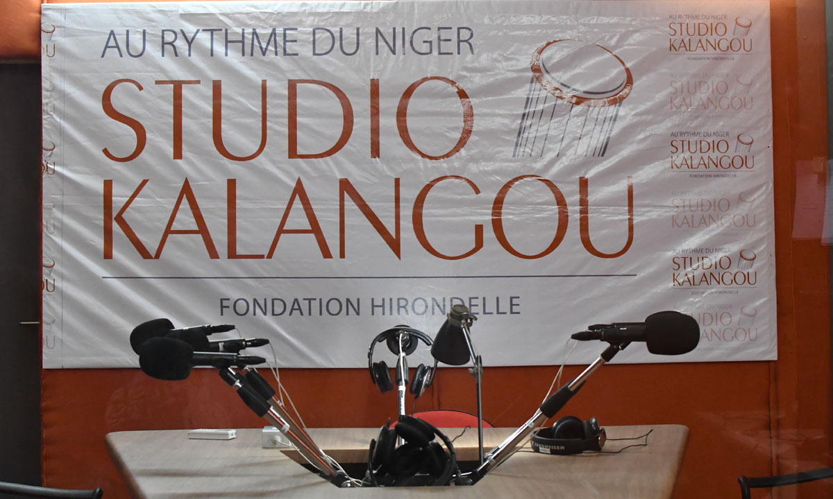 Bêtisiers des journalistes du studio Kalangou