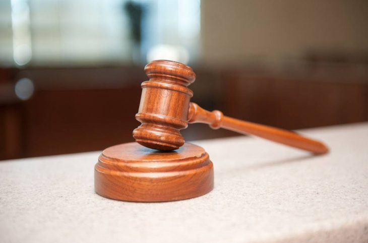 Qu’est-ce que la loi prévoit en cas de violation du secret professionnel ?
