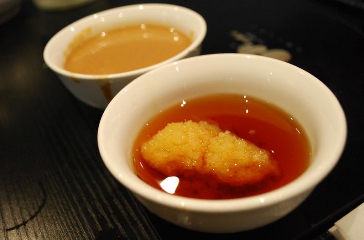 Comment se fait la préparation de l’huile d’arachide enrichie à la vitamine A ?