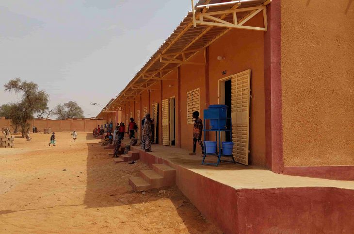 Education : de nouvelles classes pour les élèves victimes d’incendie à Niamey en avril 2021