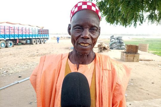 Photo de Maman Sarkin Zirdji, le chef des piroguiers de Gaya