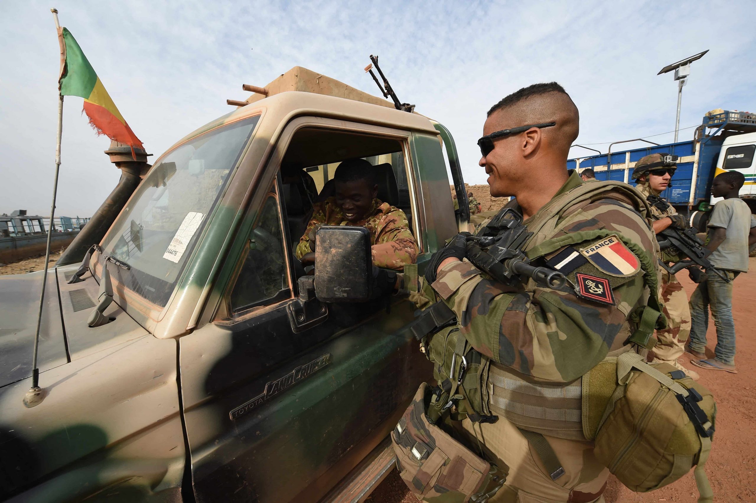 Le parlement nigérien autorise le redéploiement de Barkhane et Takuba