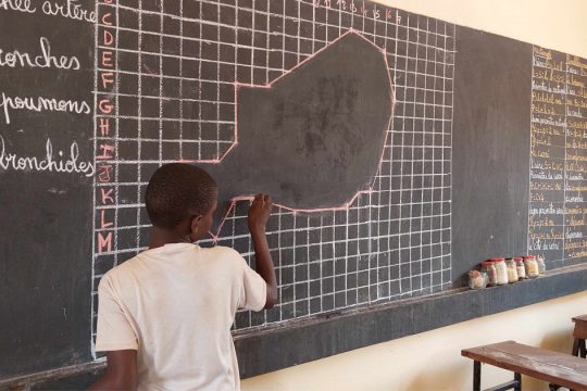 Les autorités nigériennes ont opté pour des centres de regroupement pour permettre la continuité de l’éducation en situation d’urgence.