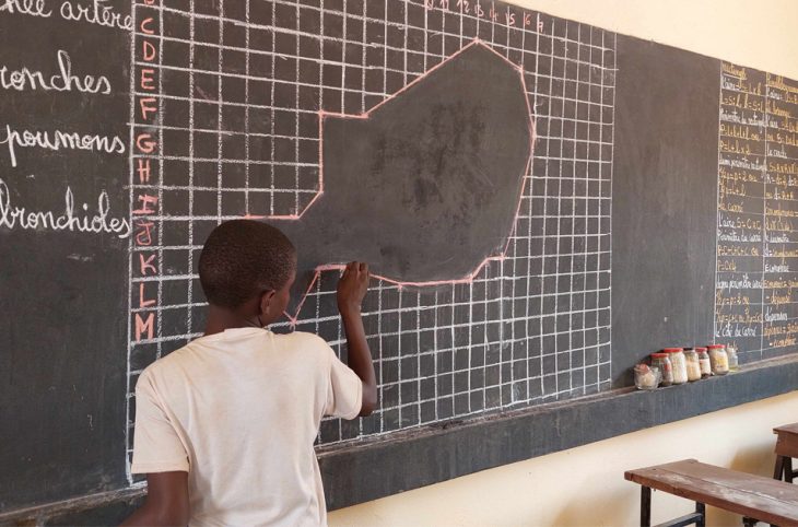 Des centres de regroupement pour la continuité de l’éducation en situation d’urgence