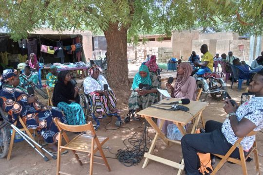 Enregistrement de tous à la fada à la foire inclusive des femmes handicapées locomotrices du Niger au quartier Bandabari de Niamey