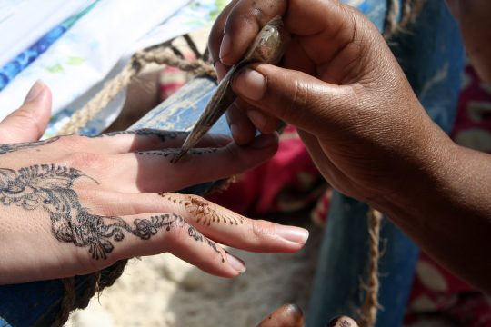 Tatouage henné © Carl A/Flickr CCo