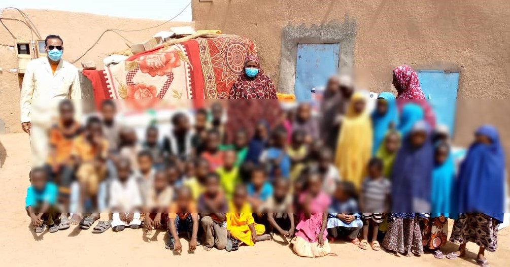 Portrait de Nana Hadiza, une femme d’Agadez qui vient en aide aux orphelins