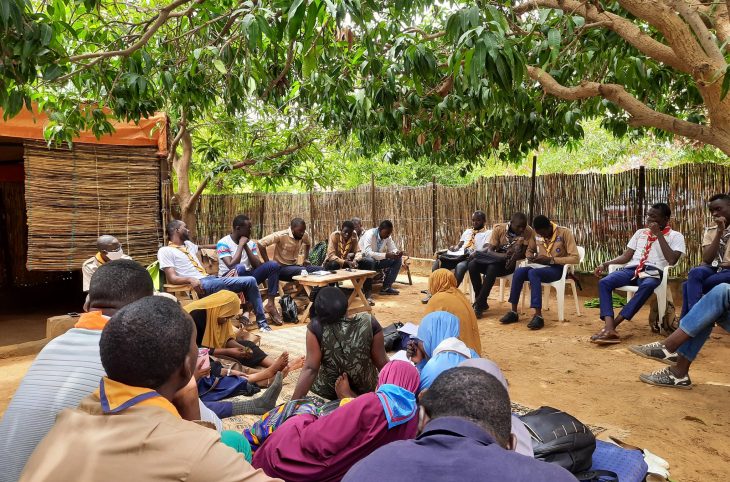 Préparatifs du camp chantier international des Scouts à Tillabéry
