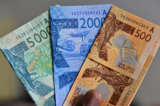 Image d'illustration : des billets franc CFA