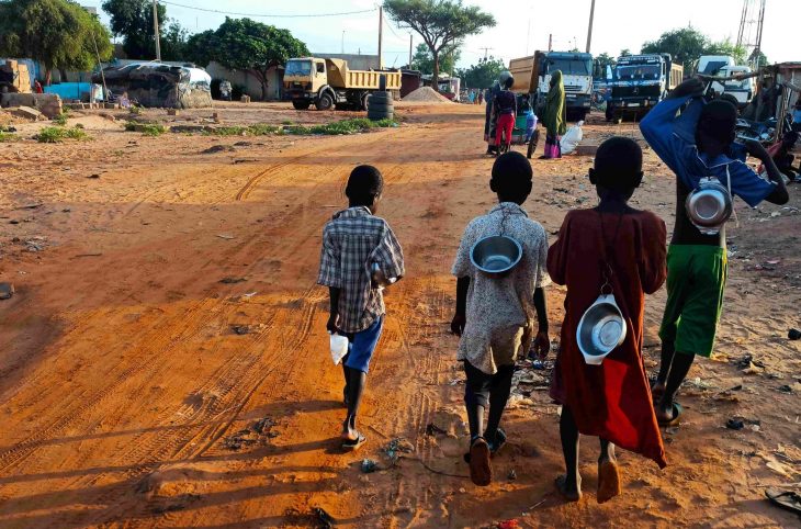 Que dit la loi sur l’exploitation d’enfants dans la mendicité ?