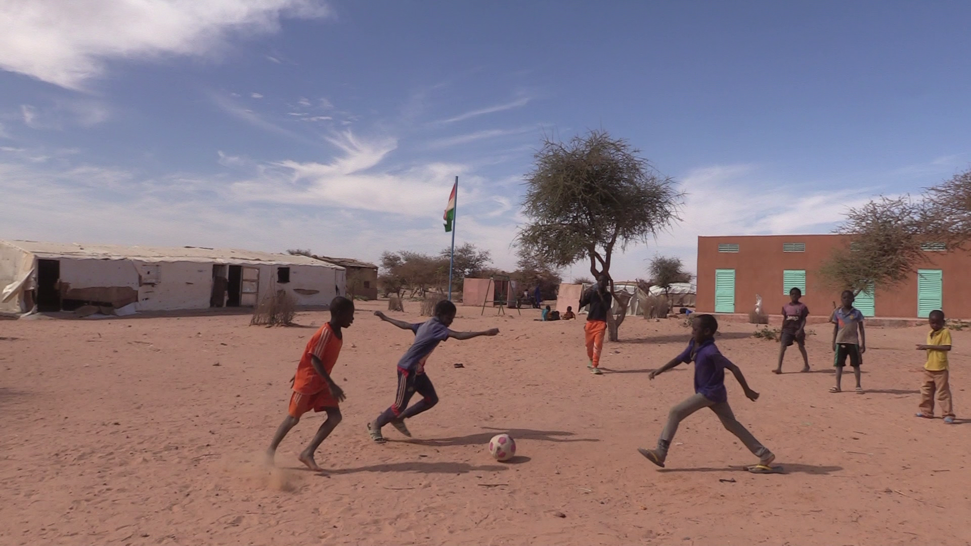 Magazine : fonctionnement du centre de regroupement scolaire de Ouallam