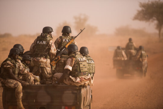 Le 9 avril, cinq militaires nigériens ont perdu la vie dans l’attaque de leur convoi d’escorte d’orpailleurs.