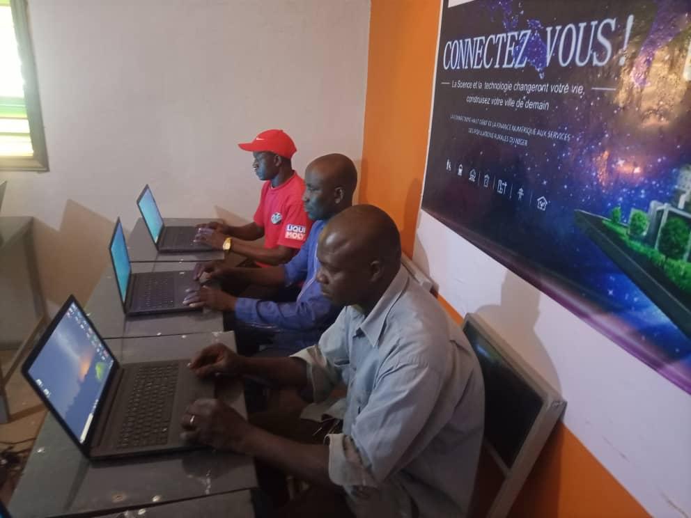 A Tanda,100 jeunes sont formés dans le domaine informatique