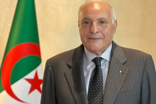 Lors d’une conférence de presse animée, hier mardi au Centre international des conférences Abdelatif Rehal d’Alger, M. Ahmed Attaf, ministre des affaires étrangères et de la Communauté nationale à l’étranger, a annoncé l’initiative du président Algérien pour une sortie de crise au Niger voisin.