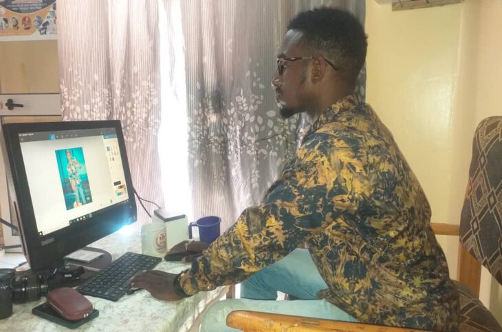 Portrait, de Mohamed, un jeune étudiant et infographe