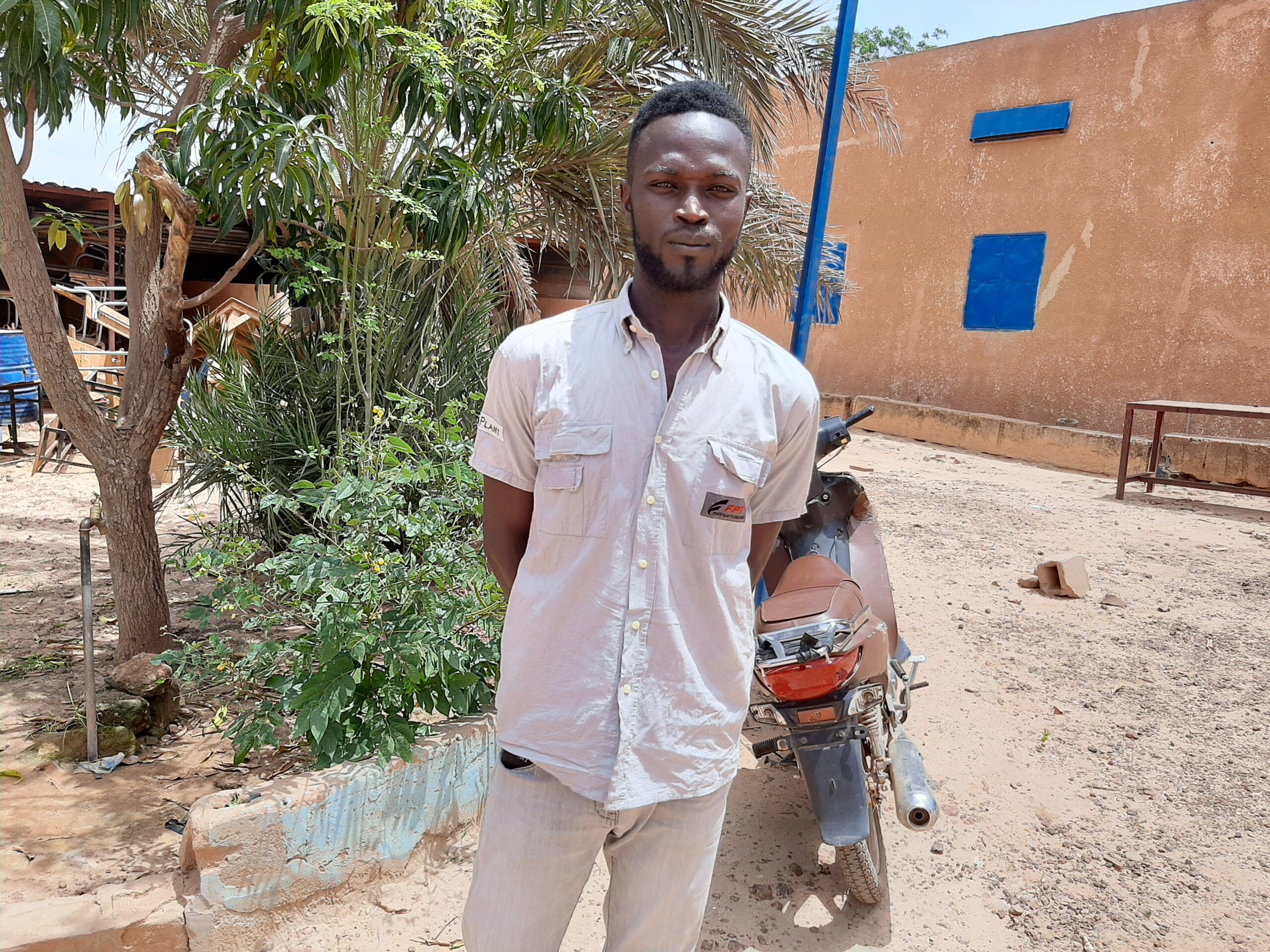 Portrait du jeune Noura Adam, étudiant au centre de formation aux métiers de Doutchi