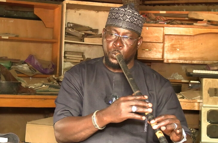 Le flutiste Denké Denké et son parcours musical exceptionnel