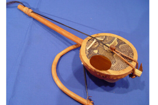 Le Guogé, un instrument de musique traditionnelle au Niger - Source : Wikimedia Commons