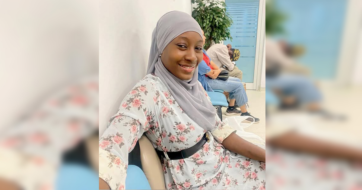 Face à la maladie, Yasmina cristallise la toile nigérienne