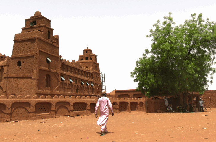 La mosquée en banco de Yama, l'histoire d’un savoir-faire locale