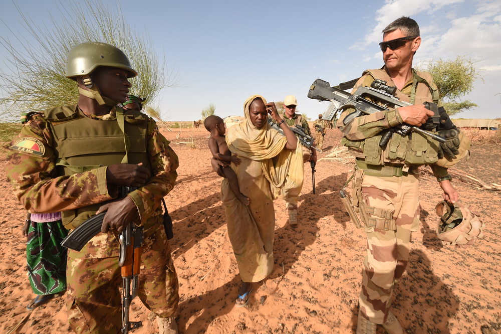 Débat au sein de la société civile sur l’appui militaire étranger