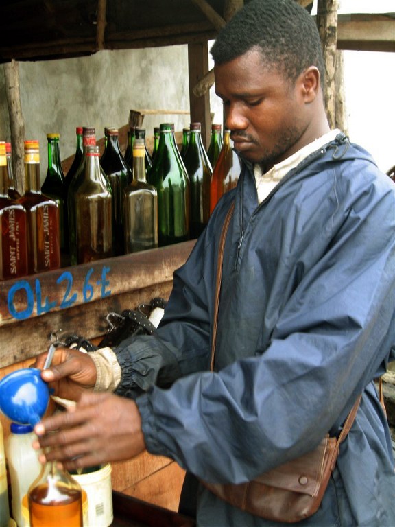 Carburants « fraudés » : la grande colère des propriétaires de stations-services à Agadez