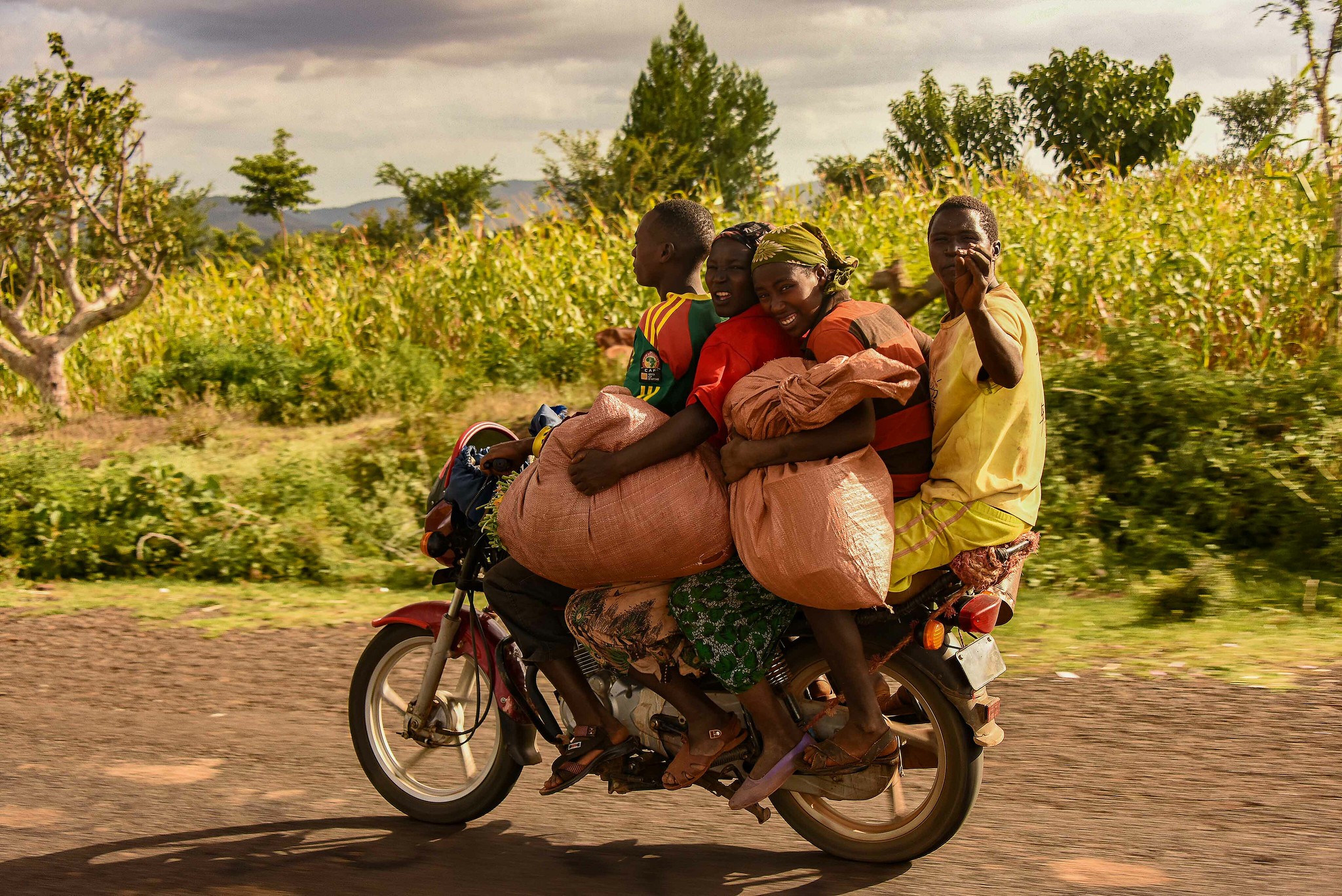 Sécurité routière à Niamey/ Quel constat  un an après l’obligation du port du casque et de la ceinture de sécurité ?