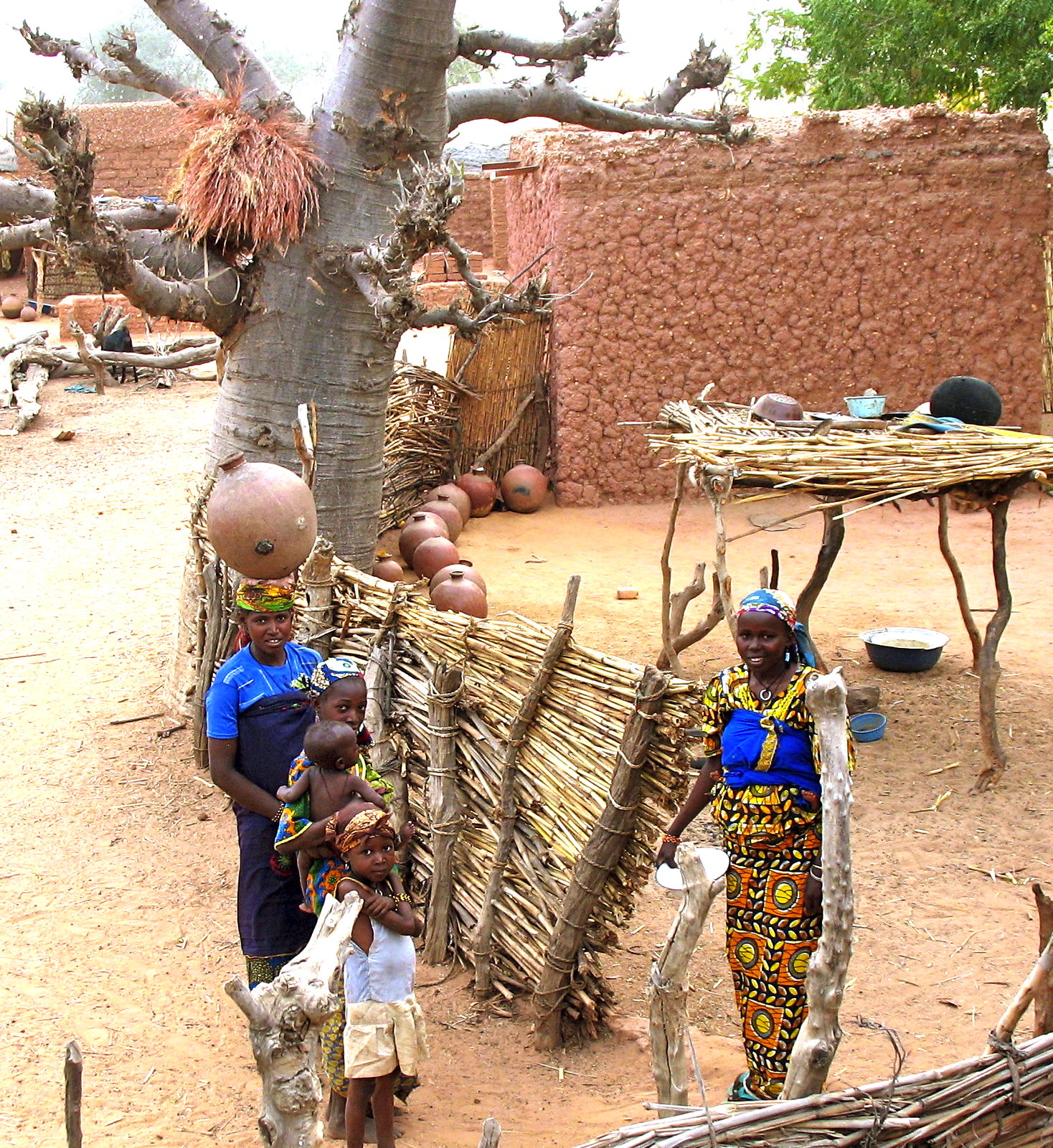 Niamey : L’accès au foncier par les femmes au centre d’une rencontre entre le gouvernement et les associations féminines