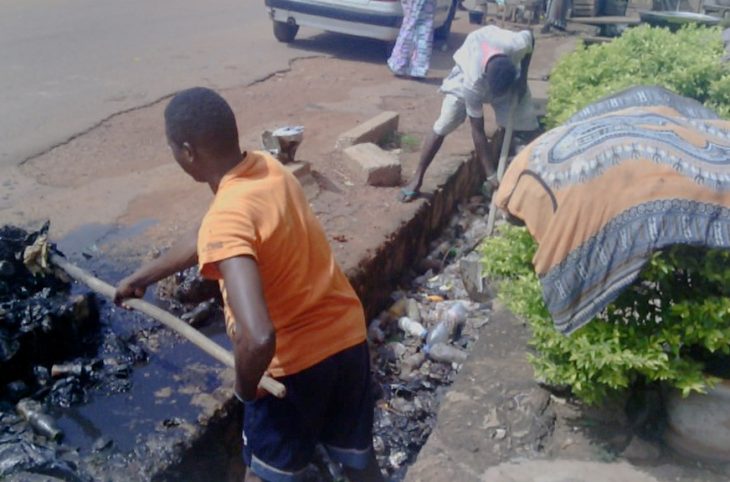 Agadez / Curage des caniveaux pour prévenir les inondations
