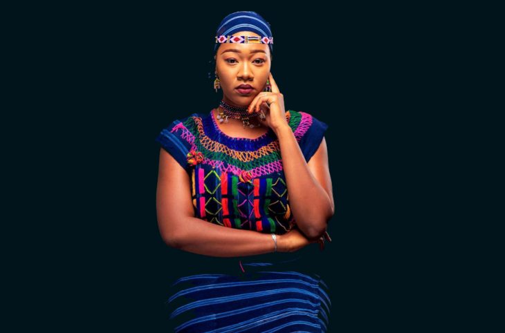 Aminata Salifou Mody, une jeune fille influenceuse web, décoratrice et costumière traditionnelle