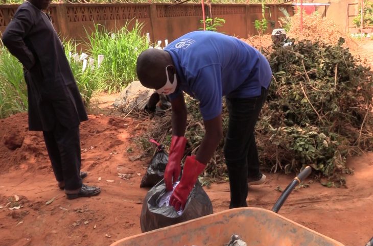 Le compostage des déchets organiques avec un chercheur de l’IRD