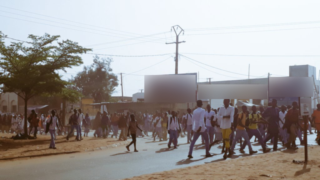 Dioundjou : les scolaires ont marché pour remettre leurs doléances aux autorités départementales