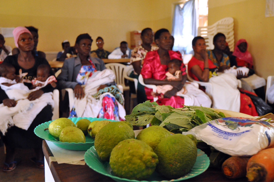 Le magazine du 24/09/2018 – À Maradi : appendre aux femmes à préparer des rations nutritives à l’enfant pour éviter la malnutrition