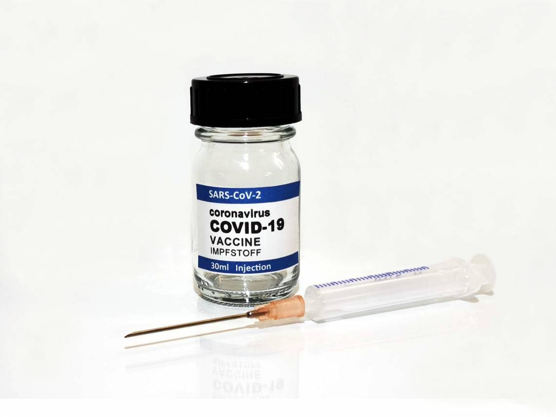 Faux, les personnes vaccinées contre le covid-19 ne mourront pas après deux ans
