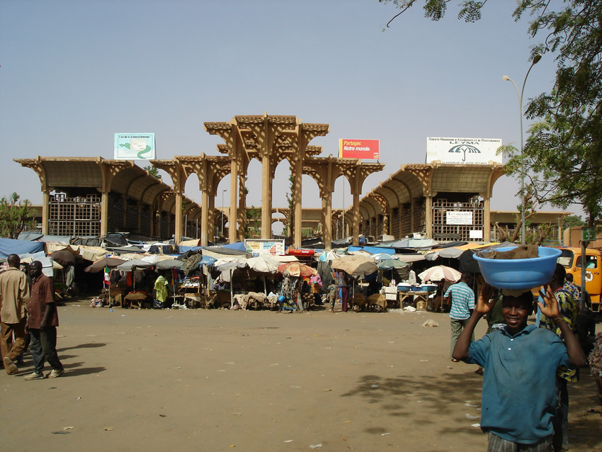 Opération « marché fermé » à Niamey : le syndicat des commerçants se dit satisfait.