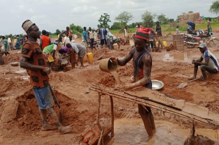 C'est hier seulement que je suis arrivé après l'avoir appris de bouche à oreille et j'ai déjà quelques grammes d'or