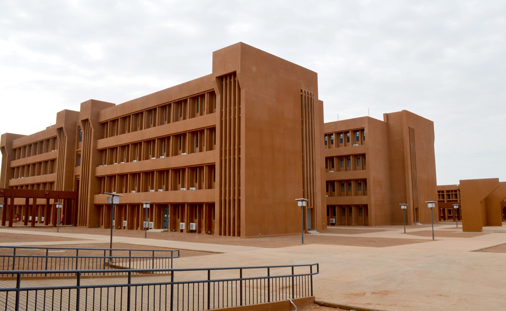 Magazine 28/02/2018 : Niamey / Un nouvel hôpital aux moyens colossaux opérationnel
