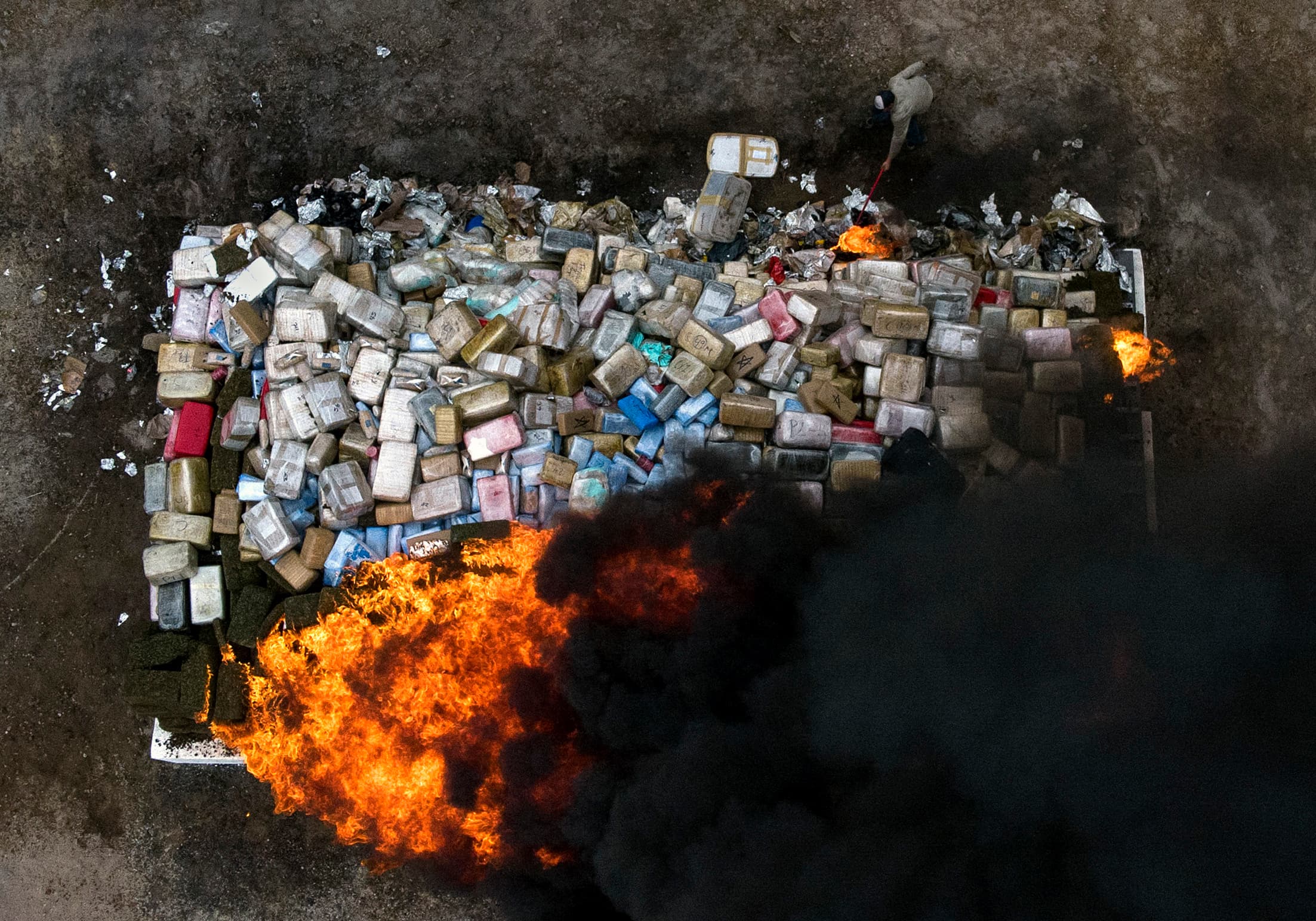 Lutte contre la drogue : incinération d’environ 17 tonnes de résine de cannabis à Niamey