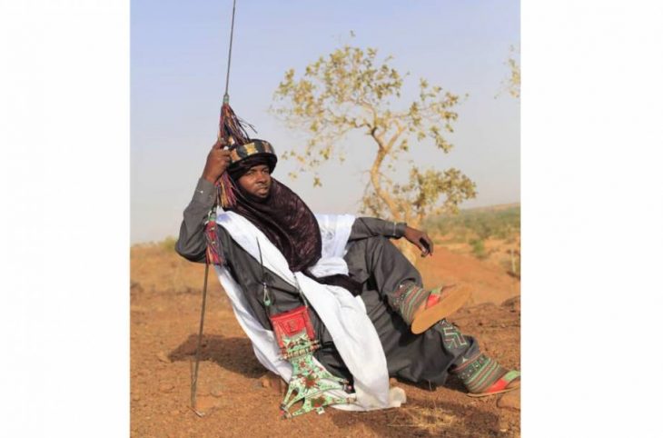 Malik Abou Intchirwak, jeune artiste danseur, chanteur et président d'une association culturelle