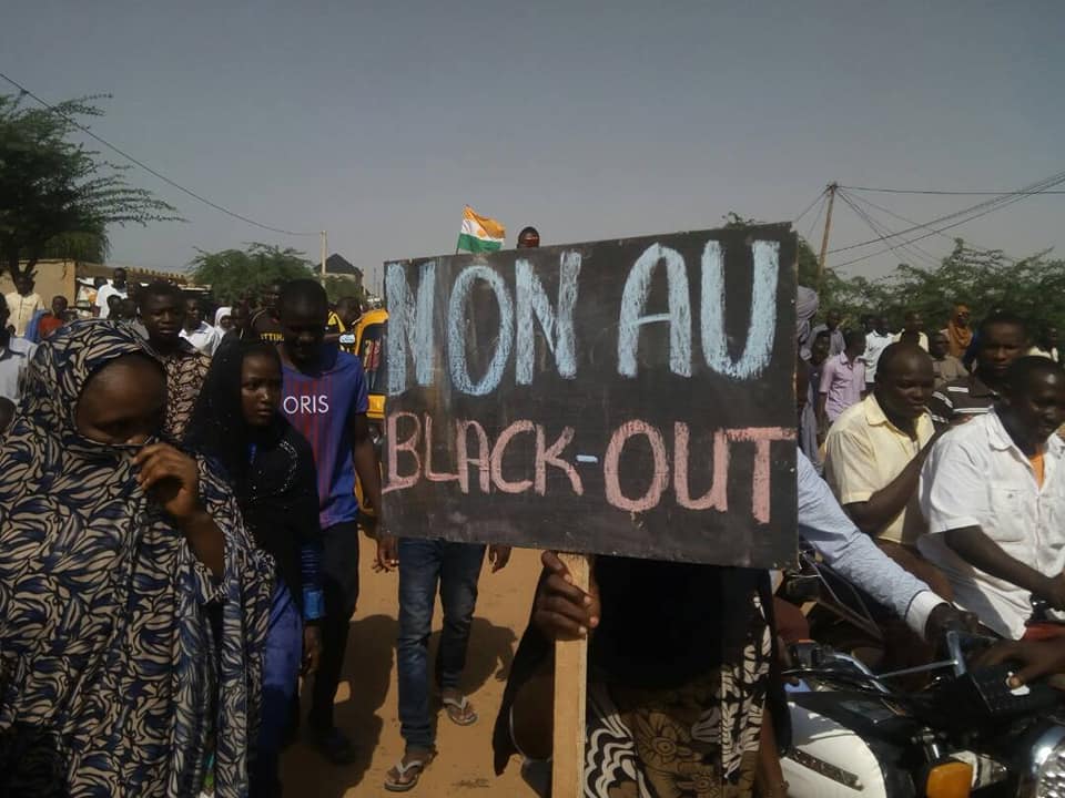 Tanout : Manifestation pour dénoncer la récurrence des  délestages d’électricité