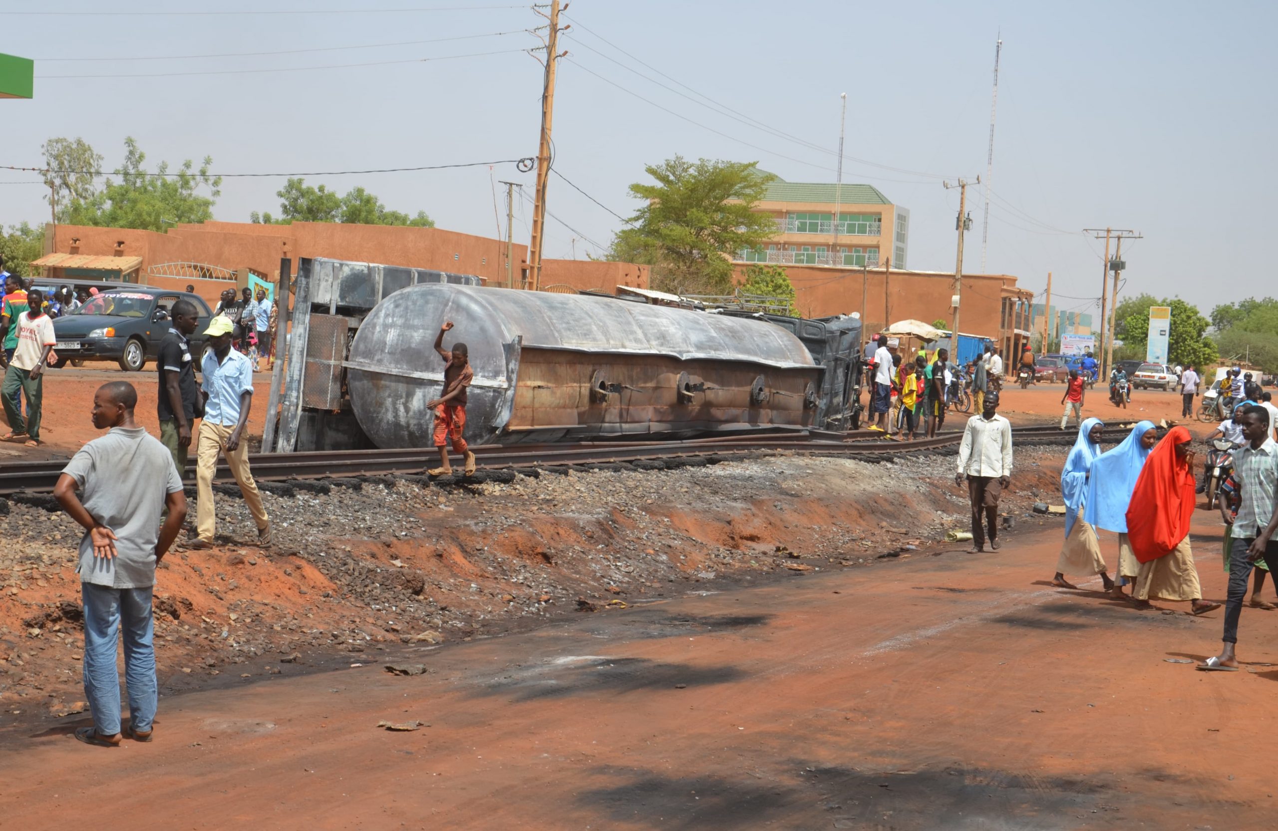 Niamey / 55 morts calcinés, 37 blessés dans l’explosion d’un camion-citerne de carburant