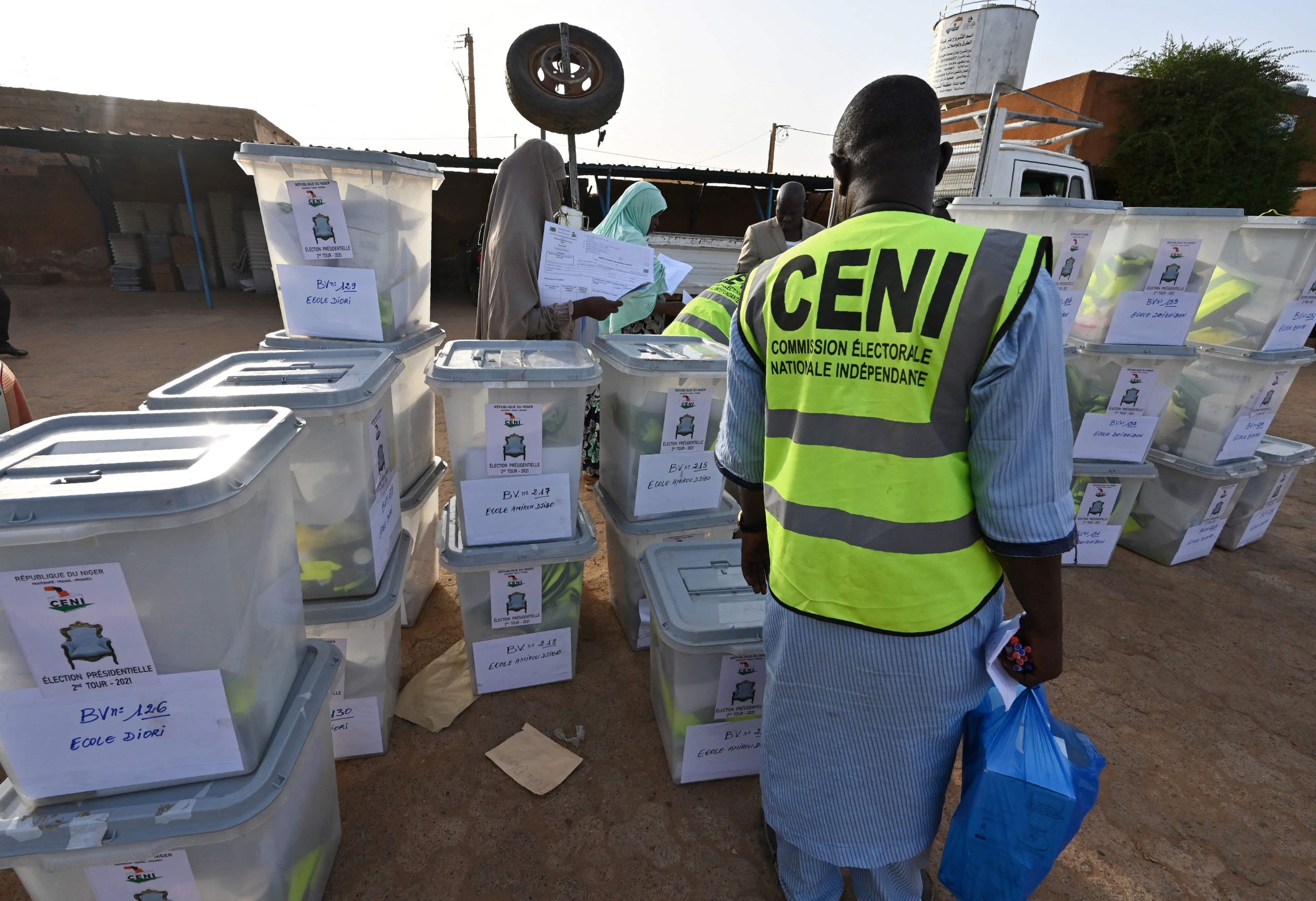 Niger : le second tour de la présidentielle endeuillé par la mort de 7 agents de la CENI