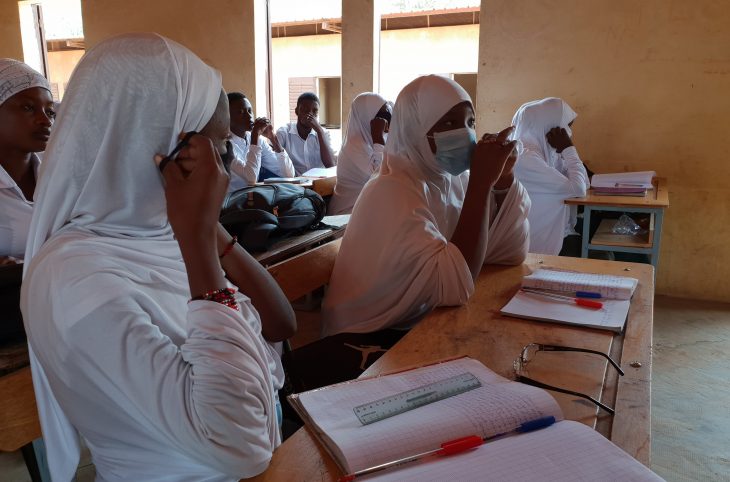 Nous pensons que nous arriverons à finir le programme avant les examens