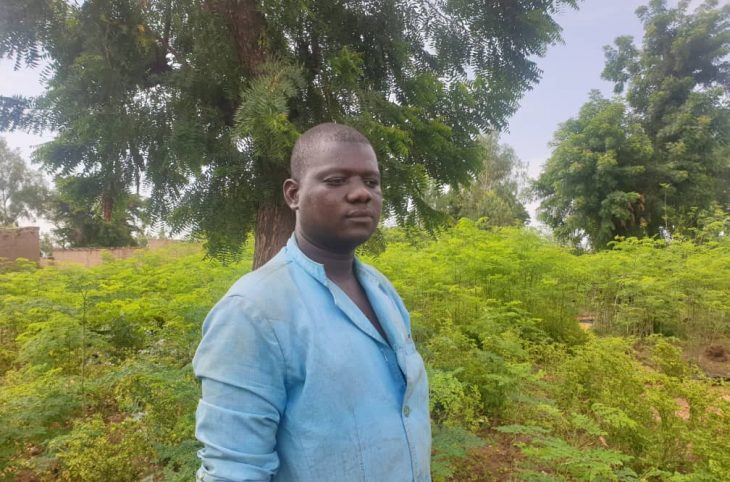Portrait de Nassirou Boubacar, un jeune jardinier de Balleyara