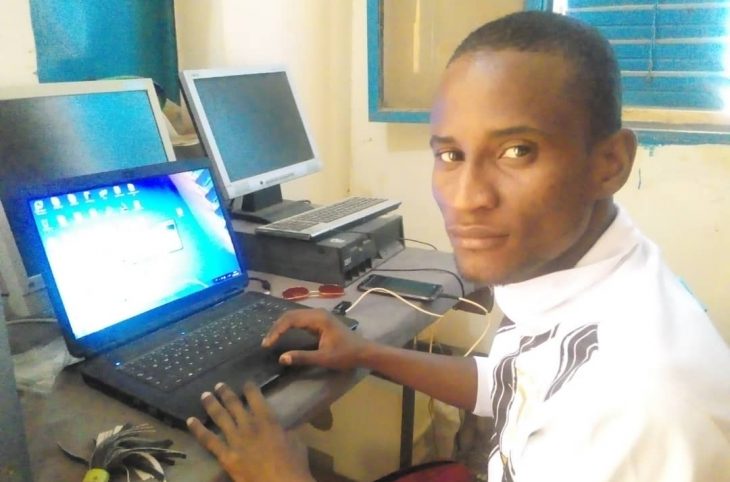Portrait de Salifou Issoufou, un jeune technicien de maintenance informatique