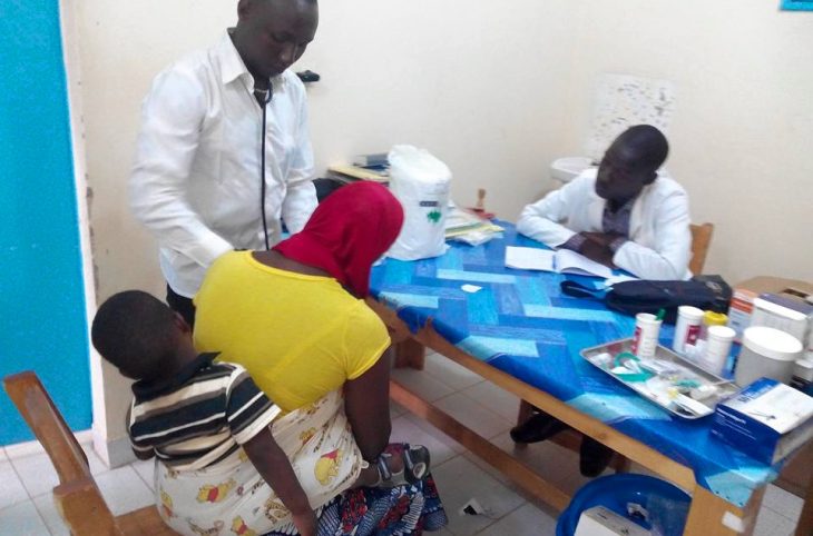 Santé / Des étudiants en médecine organisent des consultations médicales gratuites dans les zones rurales du Niger