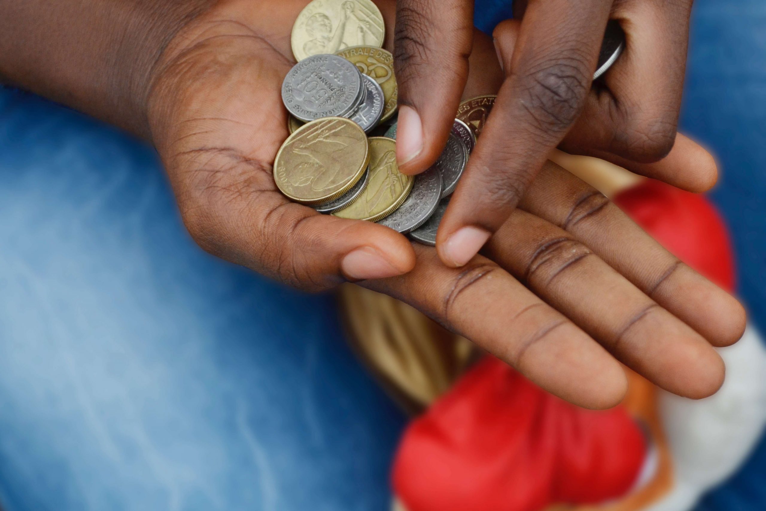 Tillabéri /  A Ouallam, les commerçants utilisent des pièces de monnaie usées pour payer la taxe de marché